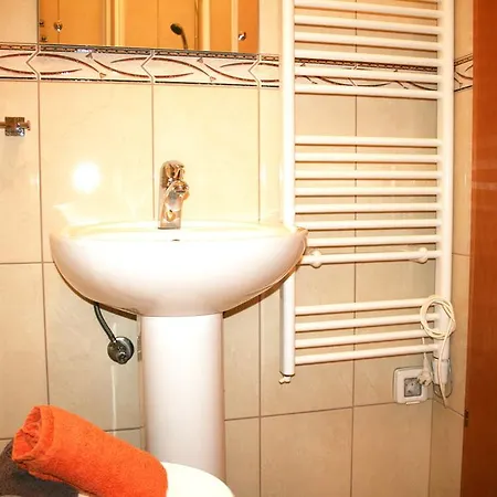 Apartment Frager *