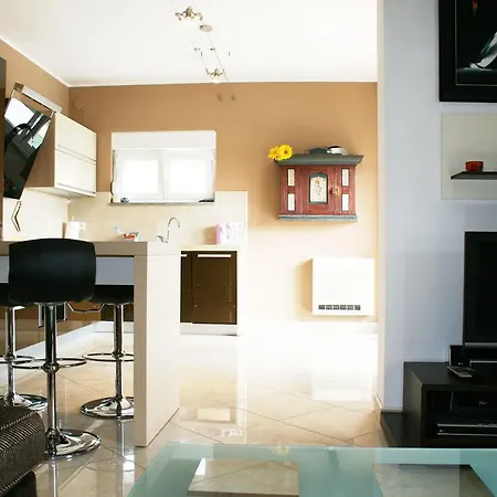 Frager Lägenhet Vodice